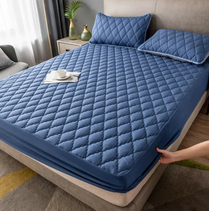 Waterproof Velvet Mattress Cover with Topper – Soft Bed Protector with Elastic Edges & Pillowcases