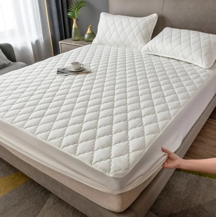 Waterproof Velvet Mattress Cover with Topper – Soft Bed Protector with Elastic Edges & Pillowcases