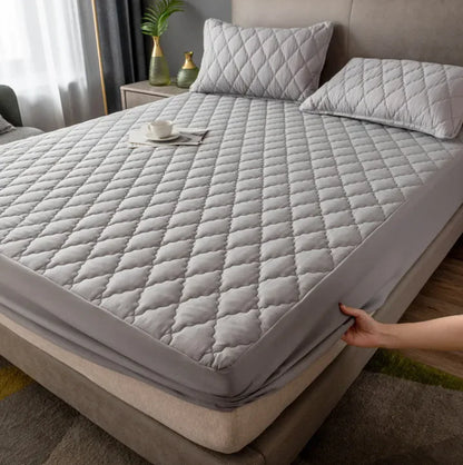 Waterproof Velvet Mattress Cover with Topper – Soft Bed Protector with Elastic Edges & Pillowcases